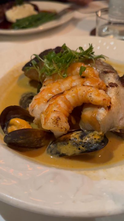 Bistro 45 - Generous portion and delicious broth! - New American Near Me - Pasadena, California