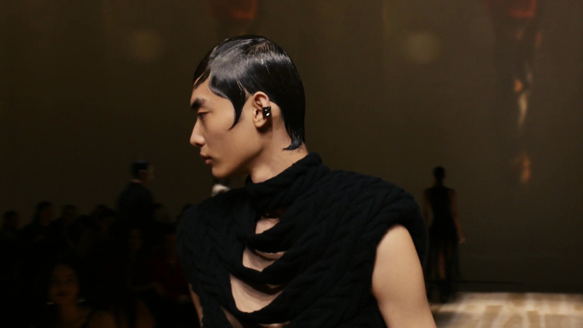Alexander McQueen · AW23 · Runway · Paris