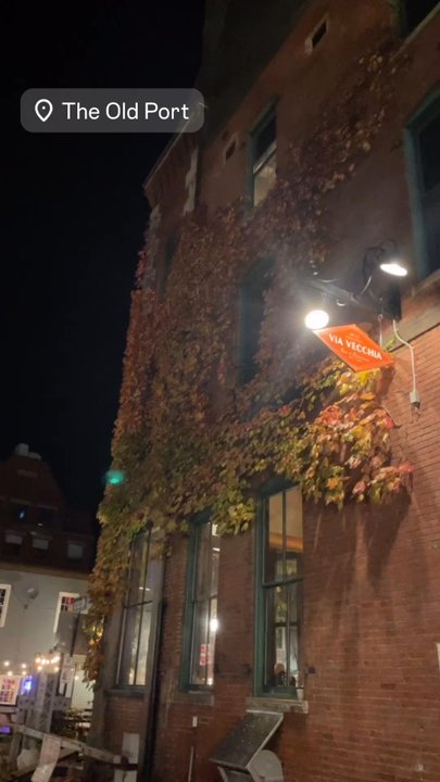 Mash Tun - The pretty leaves turning colors. - Burgers Near Me - Portland, Maine