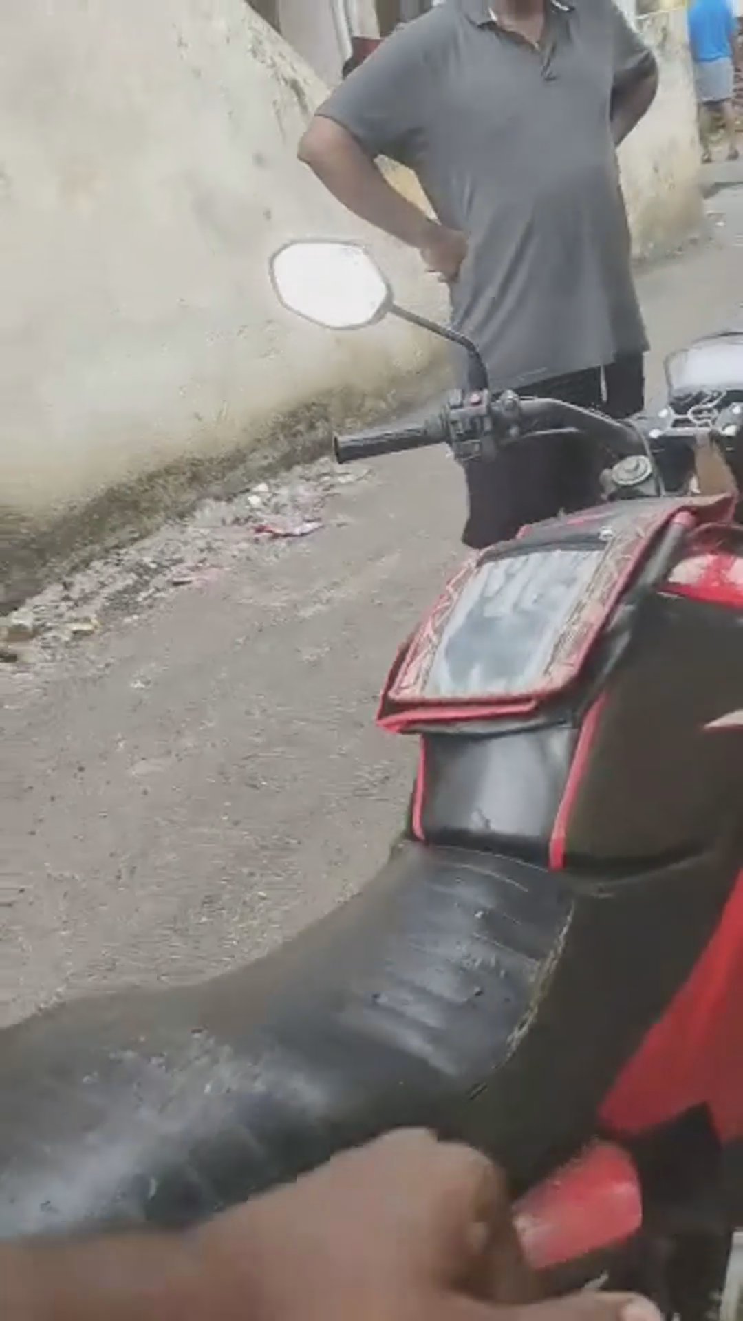 Walk-around video thumbnail