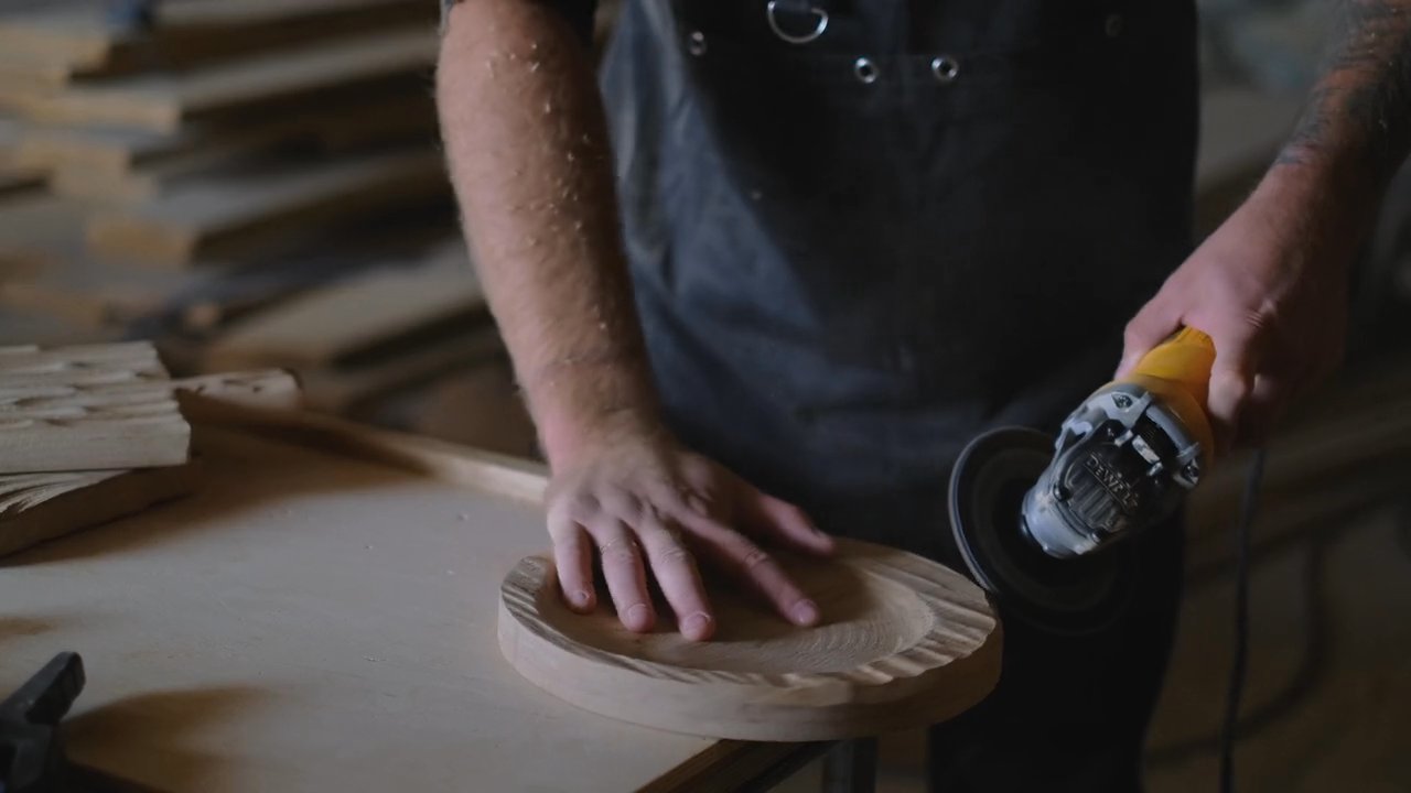 Smooth a round seat
