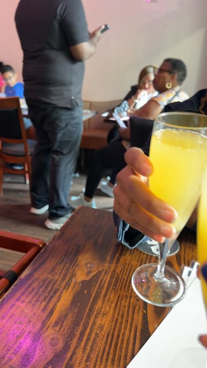 Eve's Lounge - Passion fruit mimosa and Bellini - Lounges Near Me - Brooklyn, New York