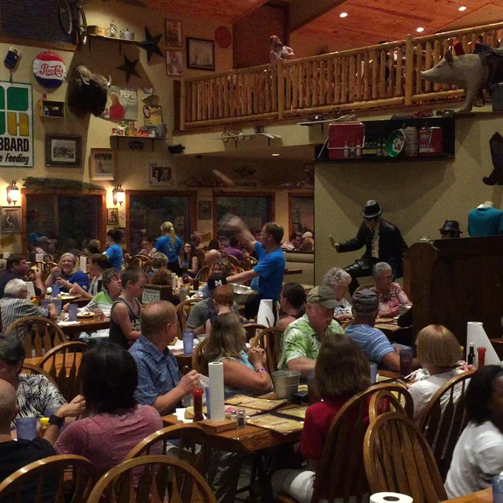 Fall Creek Steak and Catfish House - If you want to catch some appetizers, then look alive and bring your hands, because the rolls come from all the way across the restaurant! - Steakhouses Near Me - Branson, Missouri