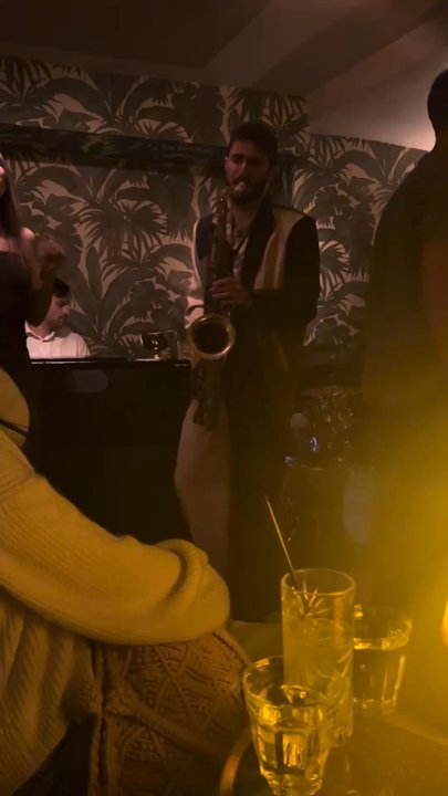 Melody's Piano Bar - Live music - Cocktail Bars Near Me - New York, New York