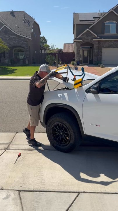 Dent Dynamics - Mike working his magic - Body Shops Near Me