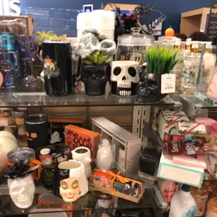 Marshalls - Getting ready for Halloween - Department Stores Near Me - Gilroy, California
