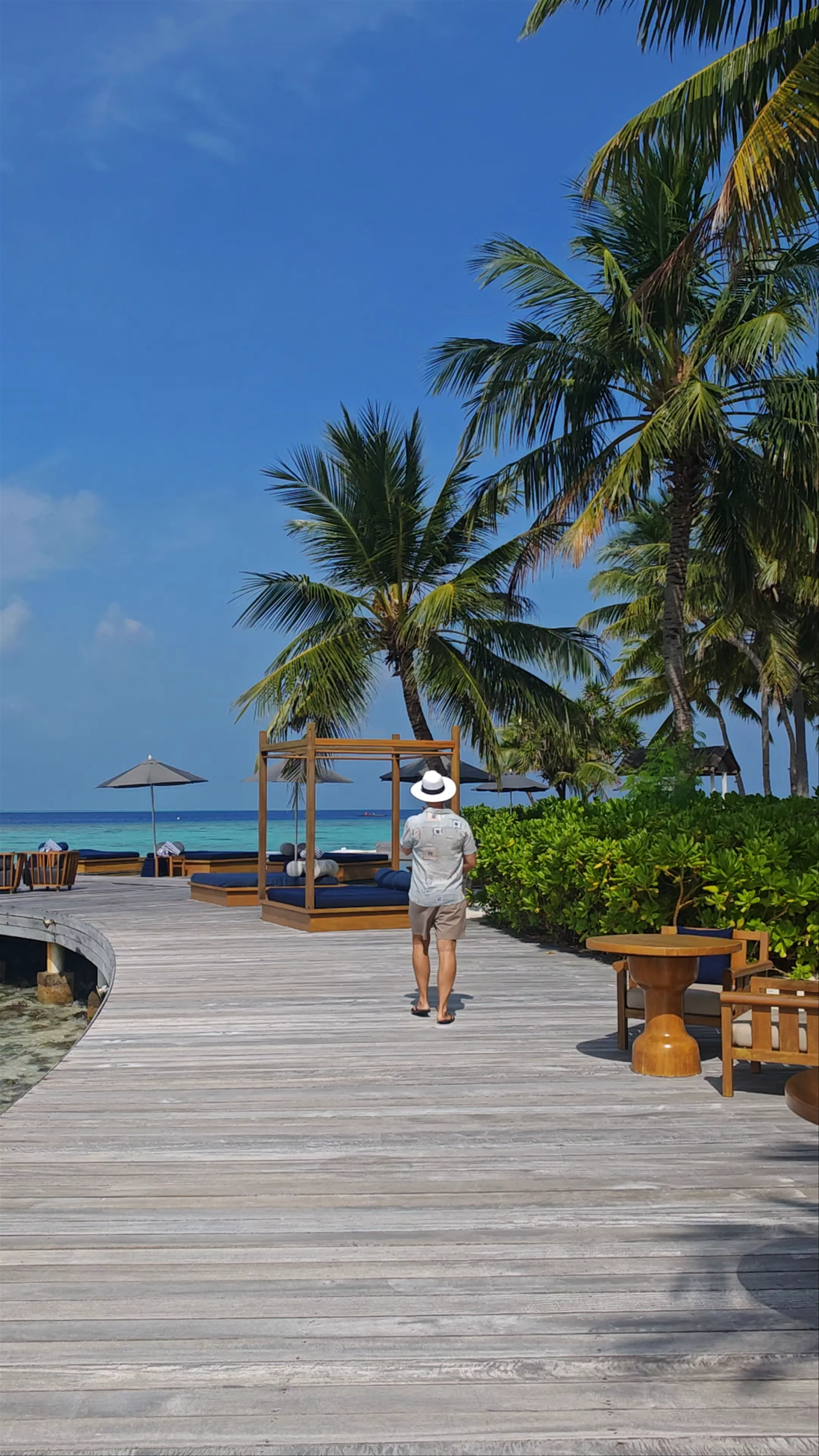 Arrival Lounge, Thinadhoo, Maldives