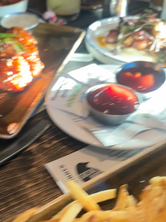 SOCIAL BIRD - Just a friend trying some different things everything came out well food and drinks were great - Gastropubs Near Me - Lafayette, California