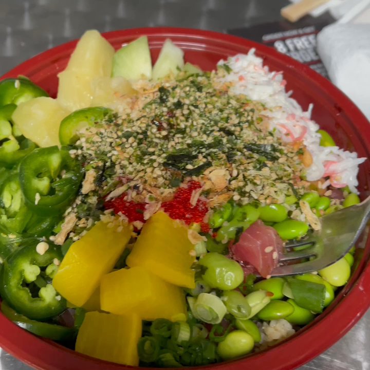 Poke & Tea - Large bowls with taro milk tea - Poke Near Me - Rancho Cordova, California