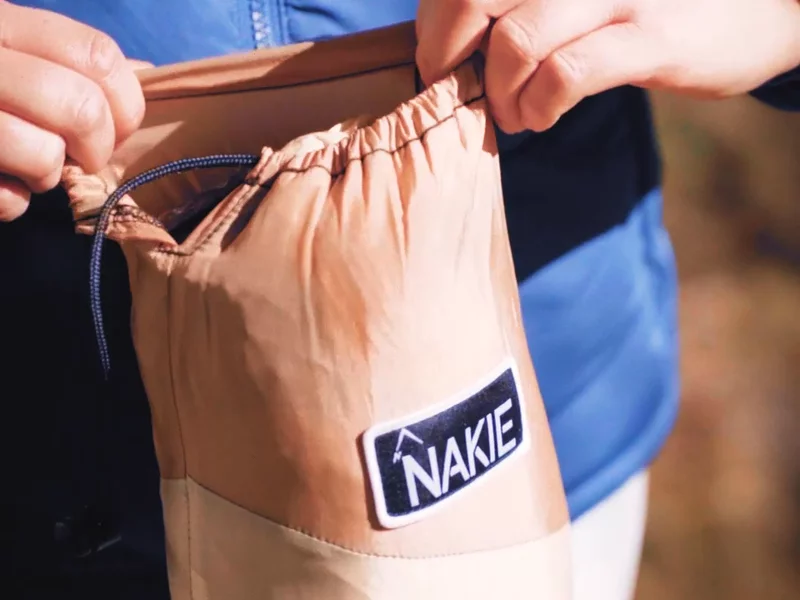 Nakie Ad