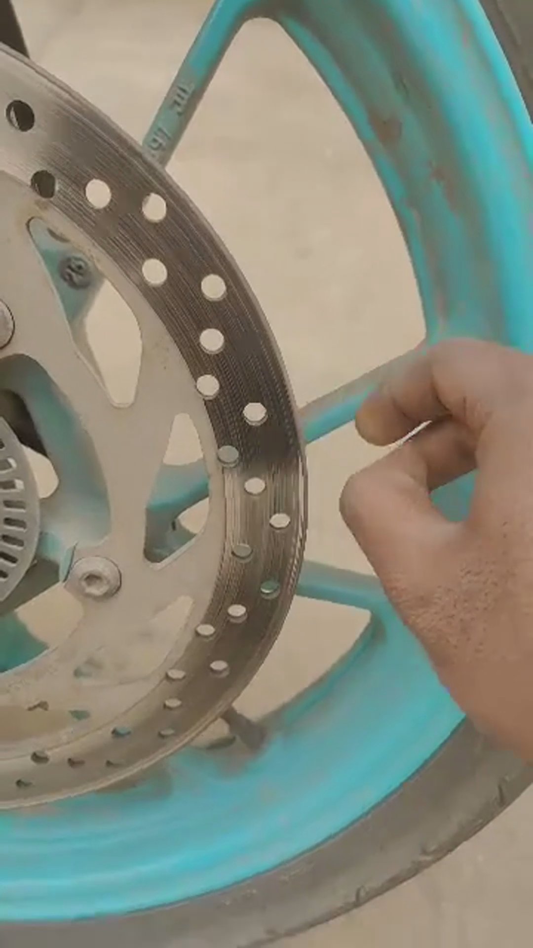 Walk-around video thumbnail