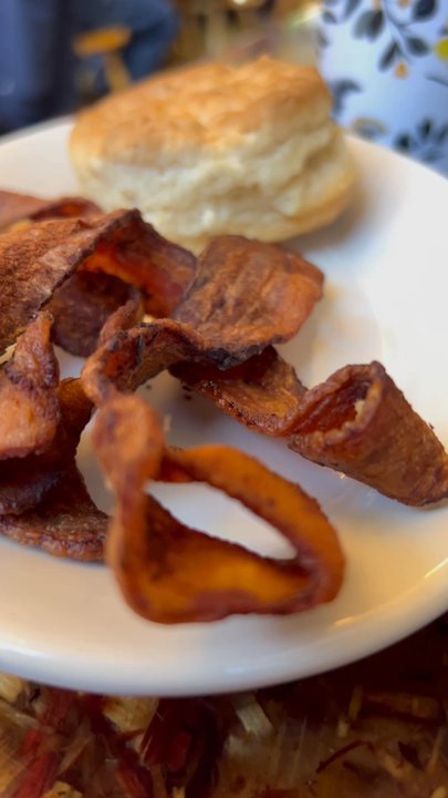 Bread Winners Cafe & Catering - Crispy Bacon w/ Country fried steak/hot green chili - Breakfast & Brunch Near Me - Arvada, Colorado