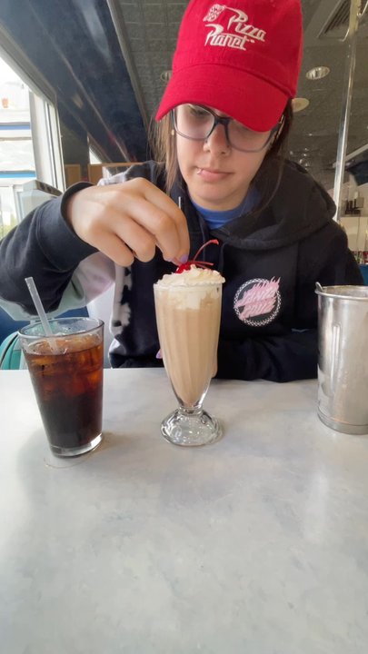 Stardust Diner - Chocolate milkshake judging - American Near Me - Vancouver, Washington