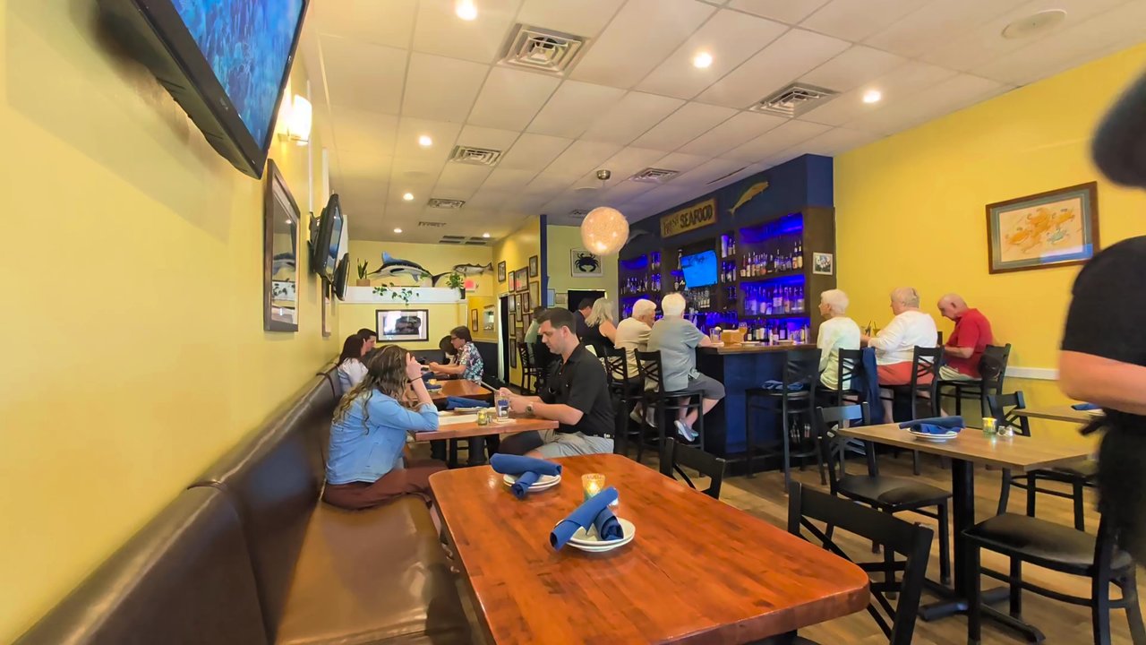 Blue Seafood & Spirits - This is a quick video of the inside of the business.  Video taken March 31, 2026. - Seafood Near Me - Virginia Beach, Virginia