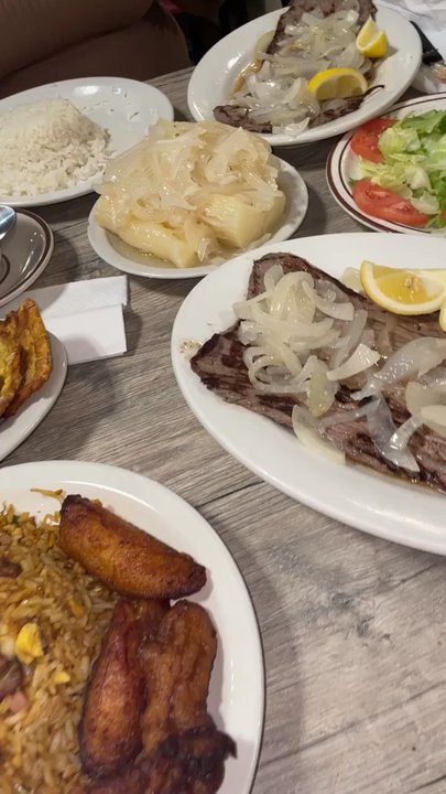 Chico's Restaurant - Cuban Near Me - Hialeah, Florida