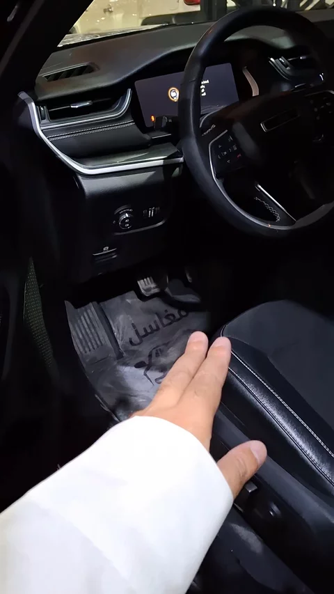 جيب جراند شيروكي LIMTED 2023