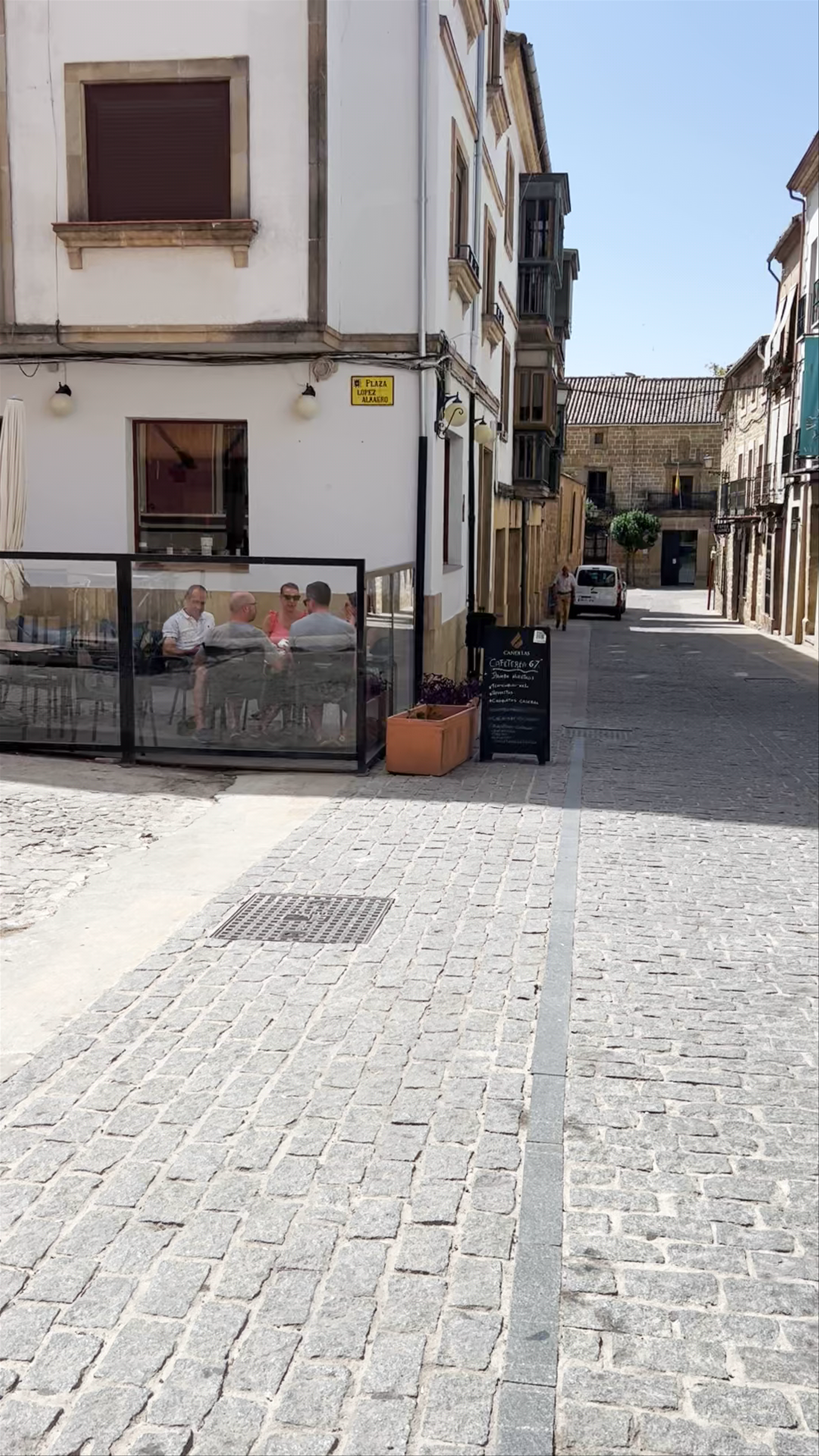 Sunny Afternoon at Café Bar Seisu7 in Historic Úbeda, Spain