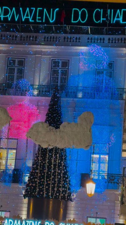 Armazéns do Chiado - Light and music display in front of shopping mall - Shopping Centers Near Me - Lisbon, 11