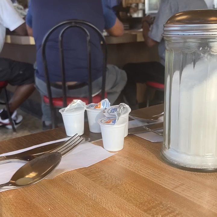 Waffle House - Would not go back.  Never saw waitress sanitize. No hand sanitizer. Staff not wearing mask. - Breakfast & Brunch Near Me - Fort Worth, Texas