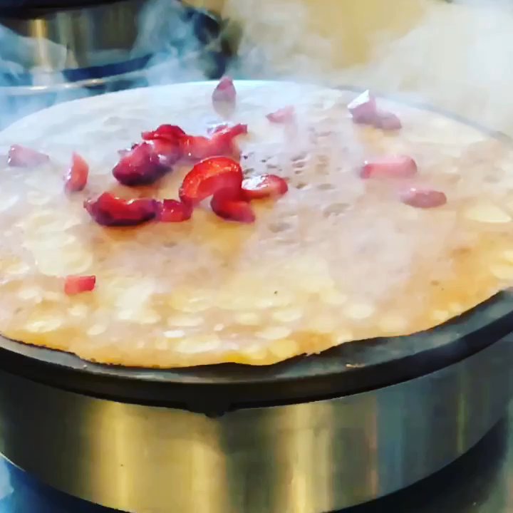 La Crepe Bakery & Cafe - Strawberry rain!! - Creperies Near Me - Berea, Ohio