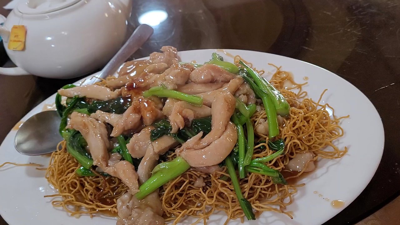 Yong’s Kitchen - Oyster sauce chicken over noodles - Cantonese Near Me - Honolulu, Hawaii
