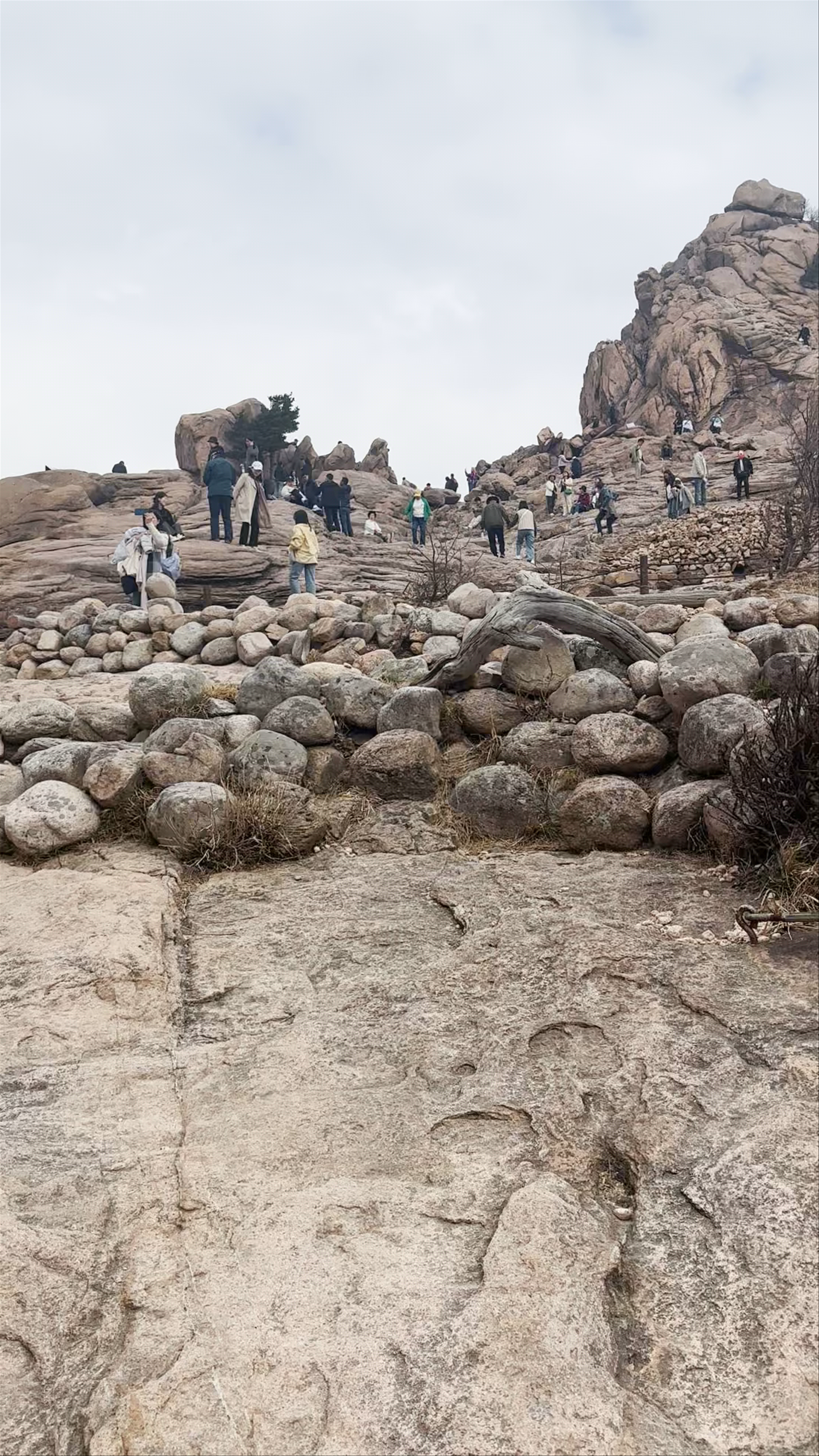 Heundeul Bawi Rock Climb: Majestic Views at Seoraksan National Park