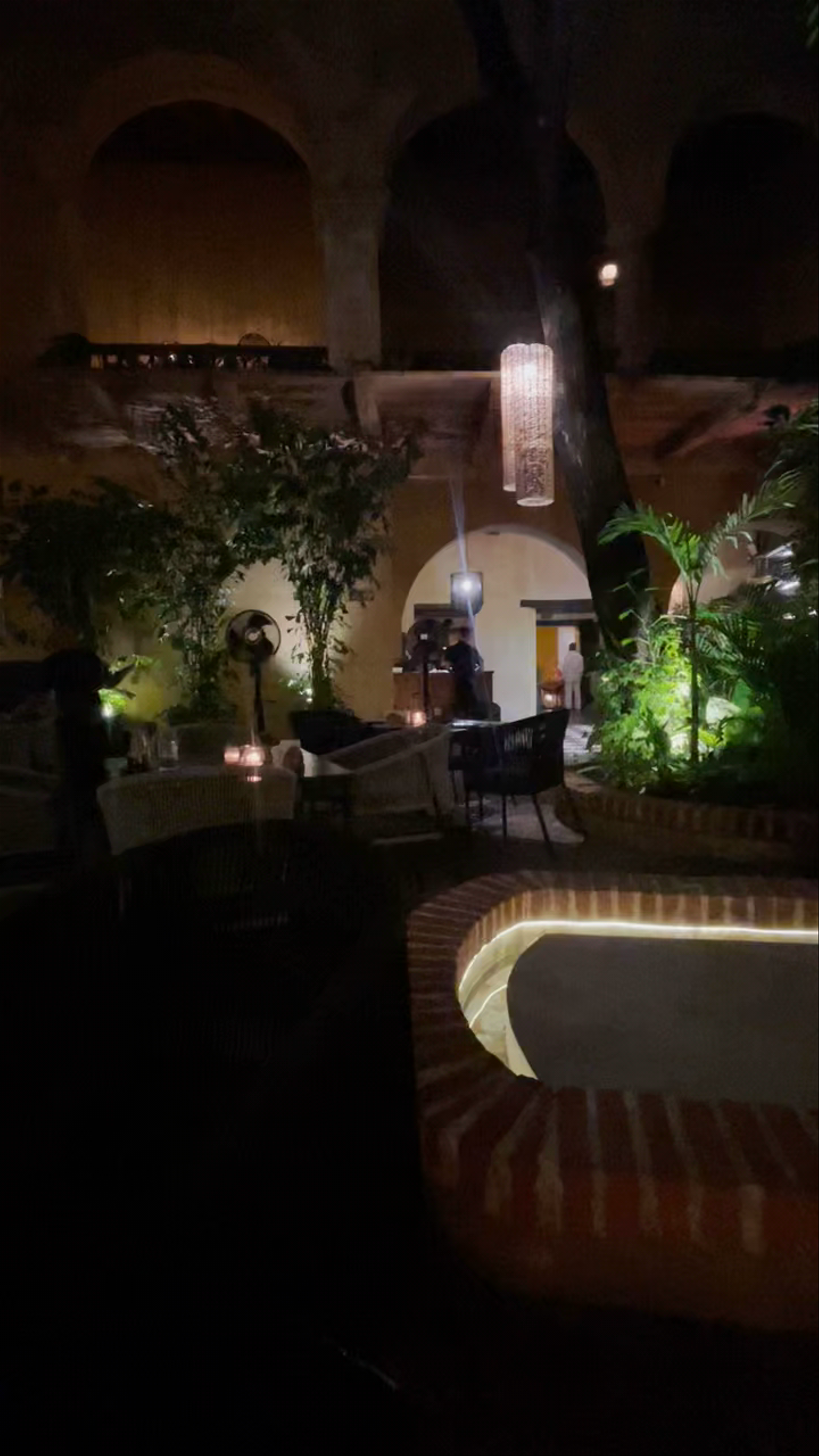 Evening Ambiance at NIKU Cartagena - A Cozy Historic Courtyard Experience
