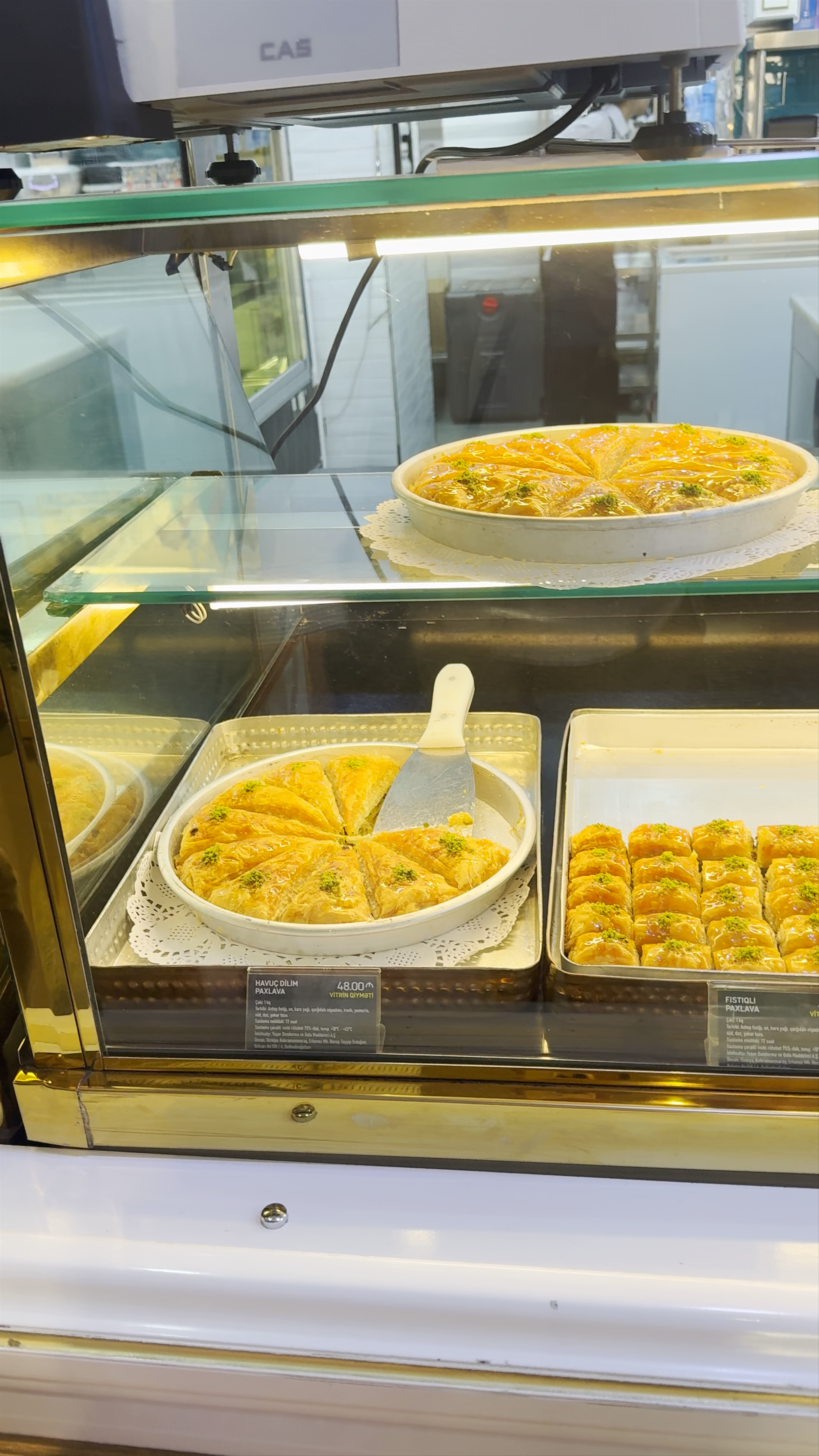 Mado Cafe: Delightful Azerbaijani Sweets in Baku