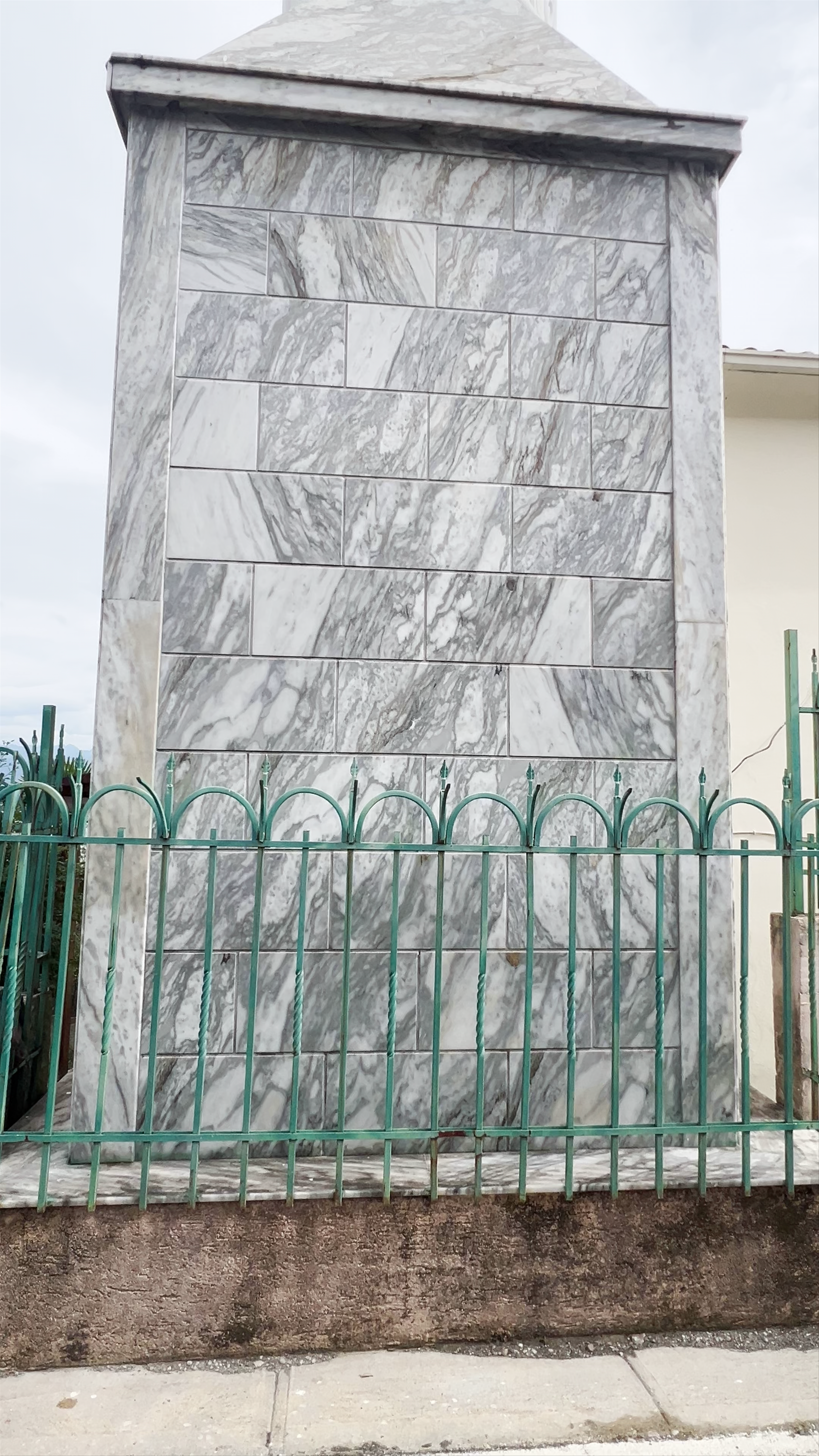 Xhamia Shirokë: Marble Minaret in Shkodër, Albania