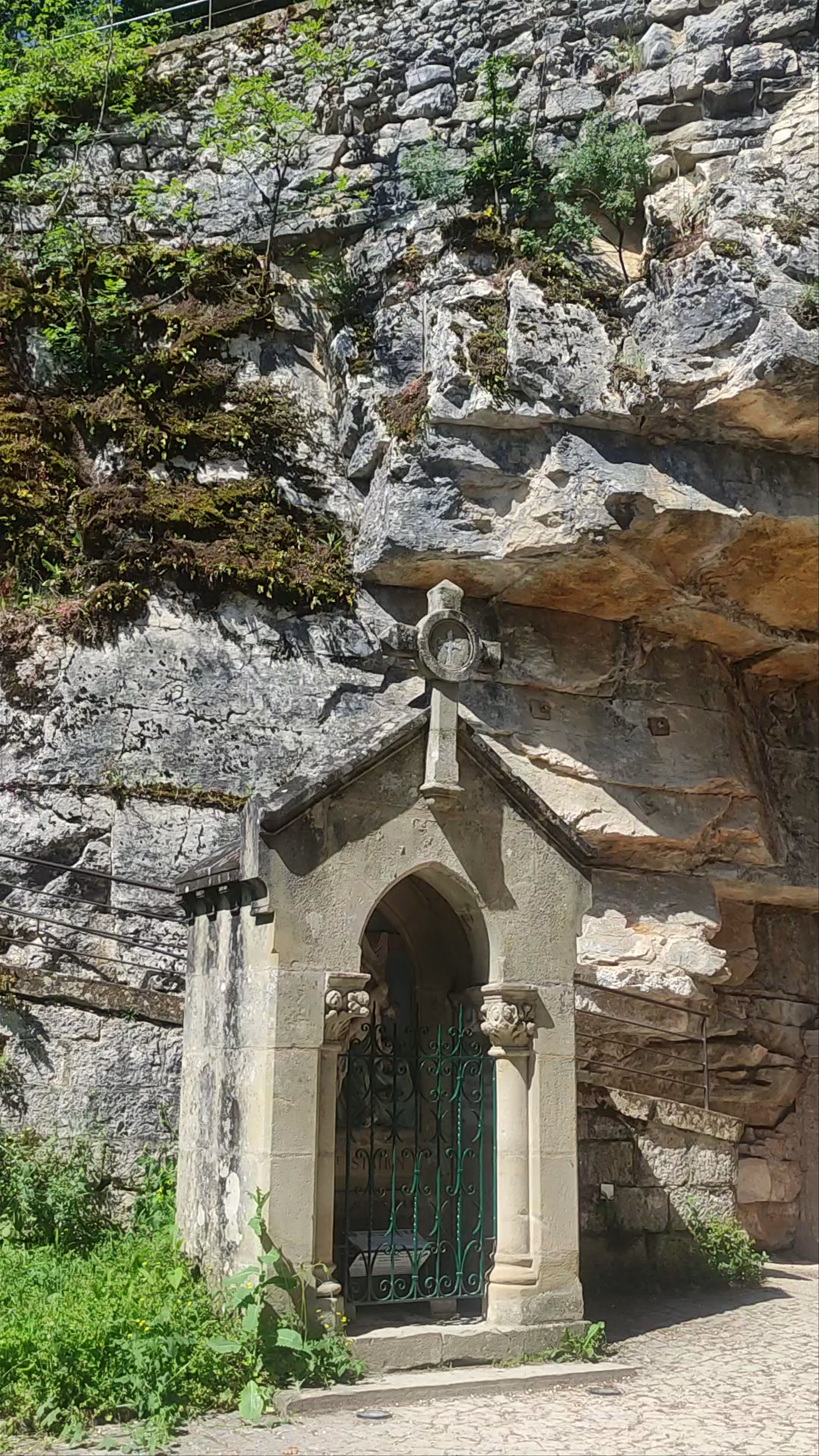 Exploring the Sacred Grottes de Rocamadour