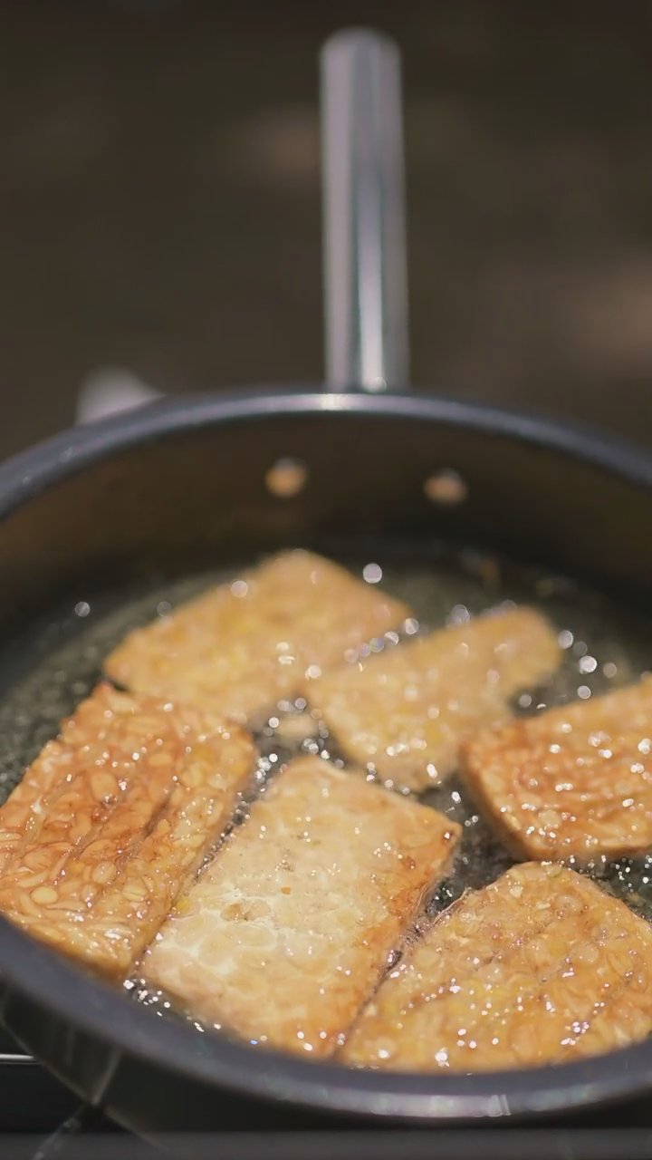 これは飯テロ
🎥 setengah lima sore · Pexels
#グルメ #和食 #飯テロ #japanesefood #foodie
