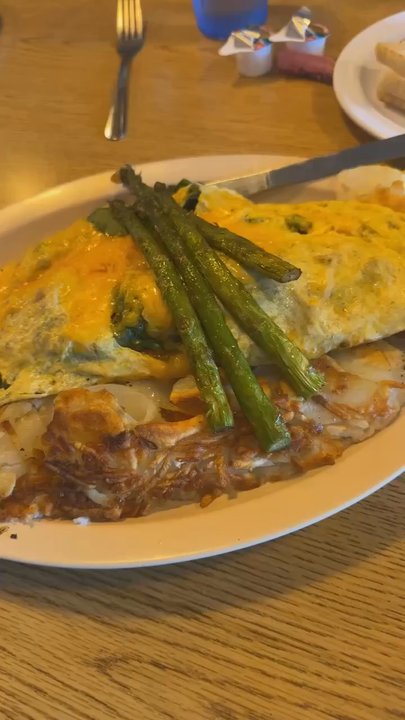 Mangy Moose Cafe - American Near Me - Manteca, California