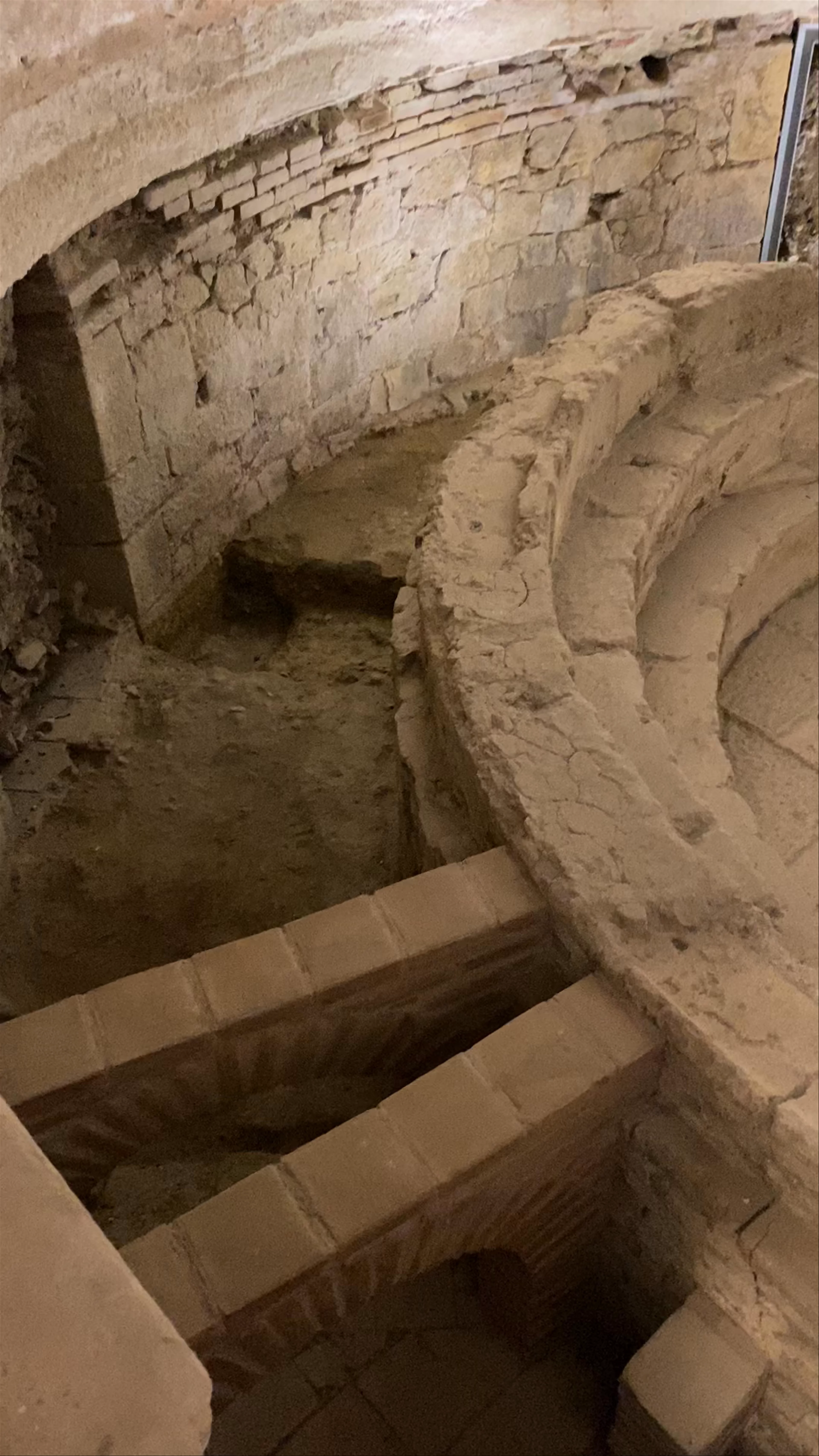 Termas Romanas de Évora, Praça do Sertório, Evora, Portugal
