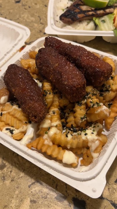 Flyin' Ahi - Fish and chips, grilled ahi platter, and sautéed ahi belly bites - Food Trucks Near Me - Mililani, Hawaii