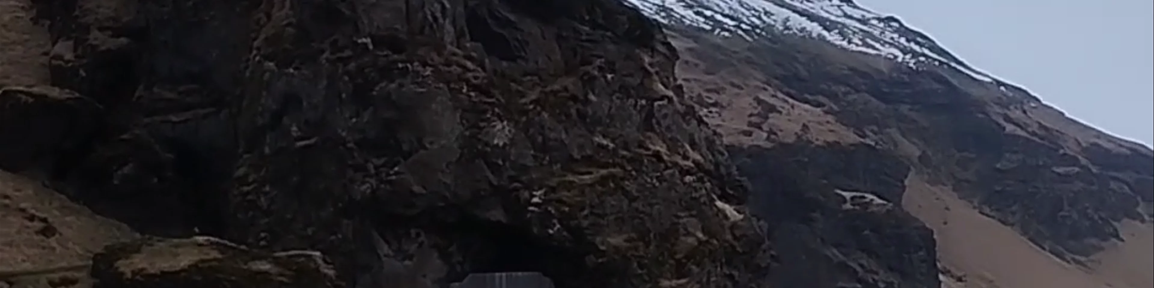 Rutshellir Caves