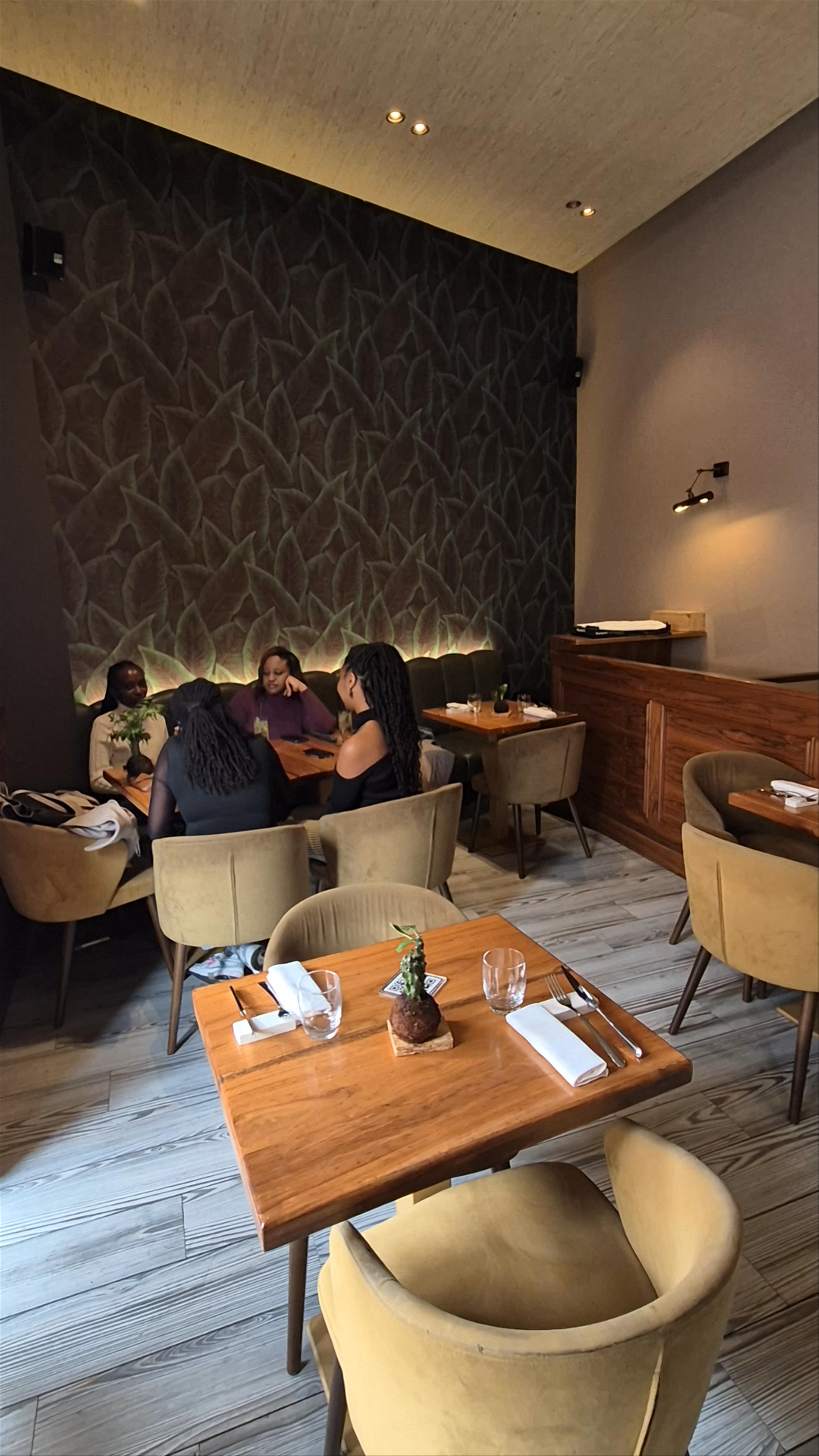 Ginny | Cocktail Bar | Wine Bar | Ristorante