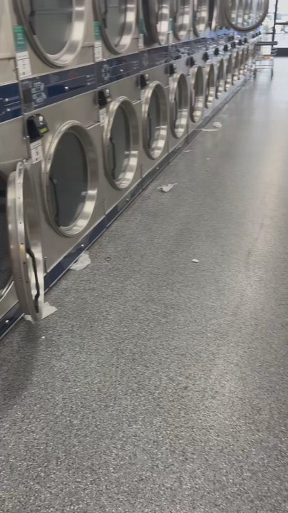 Sage Laundry - Trash, cat turds & litter everywhere - Laundromat Near Me - Woodland, California