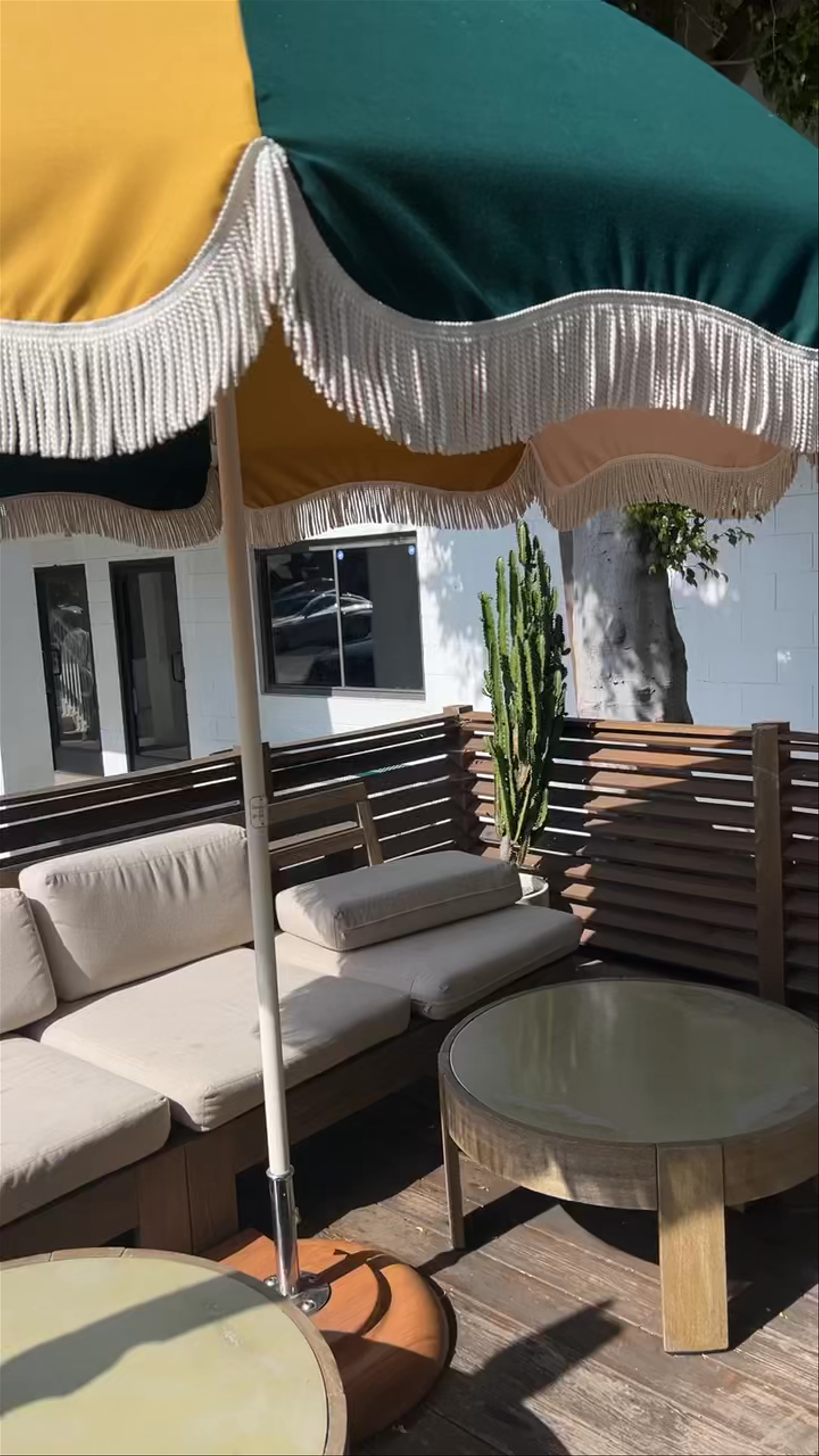 Boulevard Coffee: Cozy Outdoor Spot in Venice, Los Angeles