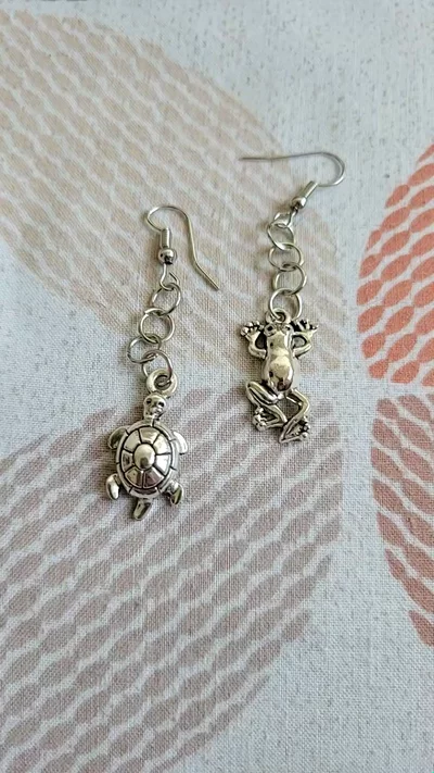 Frog And Turtle Earings