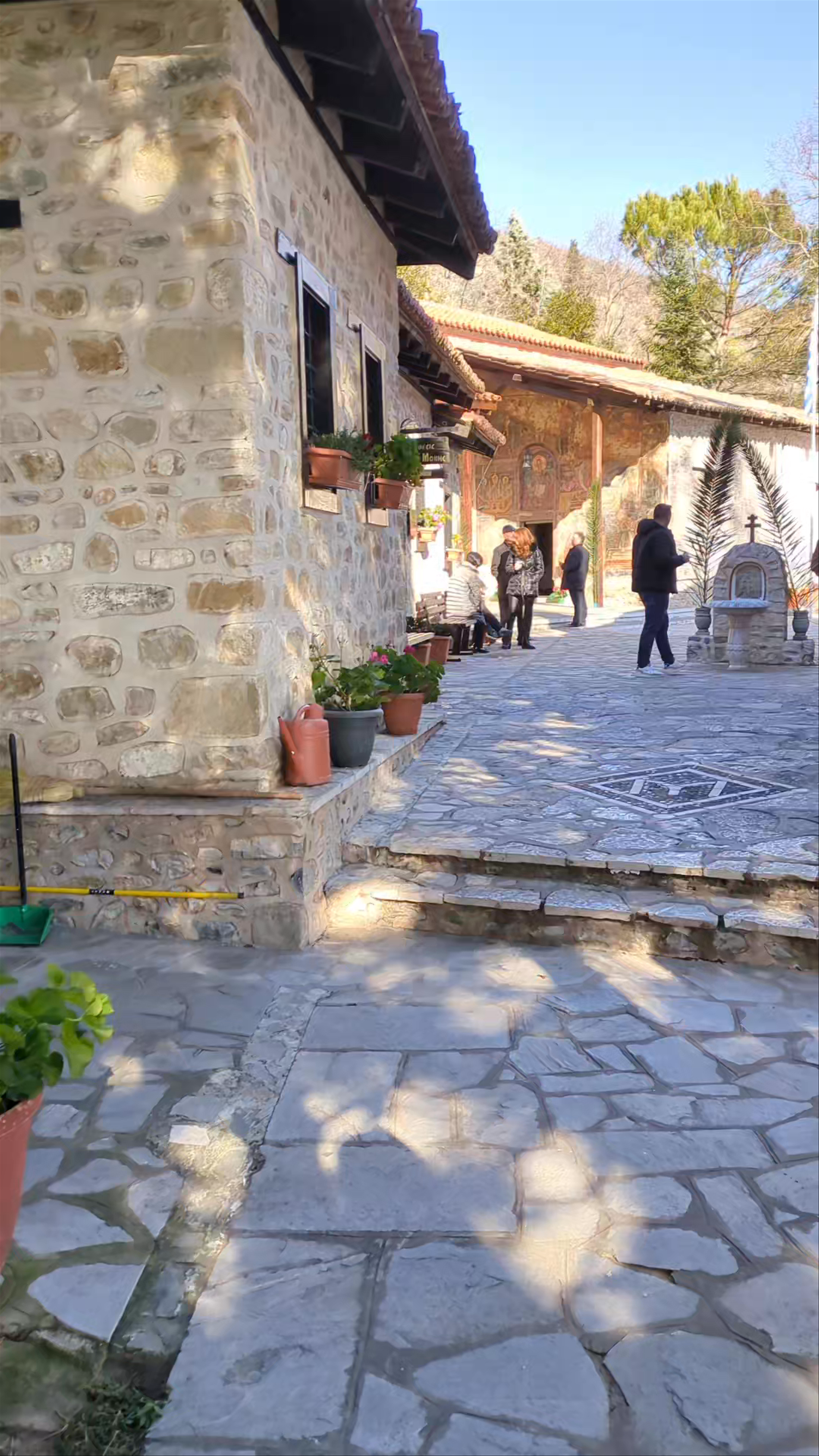Ιερά Μονή Παναγίας Μαυριωτίσσης: Serene Monastic Beauty in Kastoria, Greece