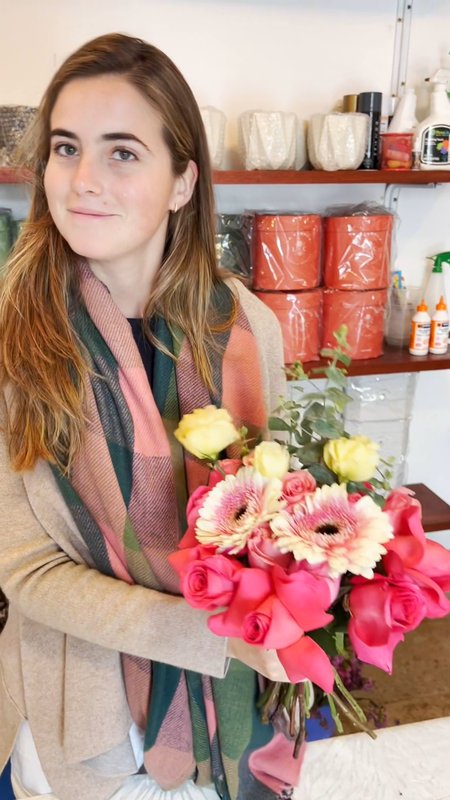 Mini Ramo Tullia: el mini ramo de flores perfecto para regalar en Lima