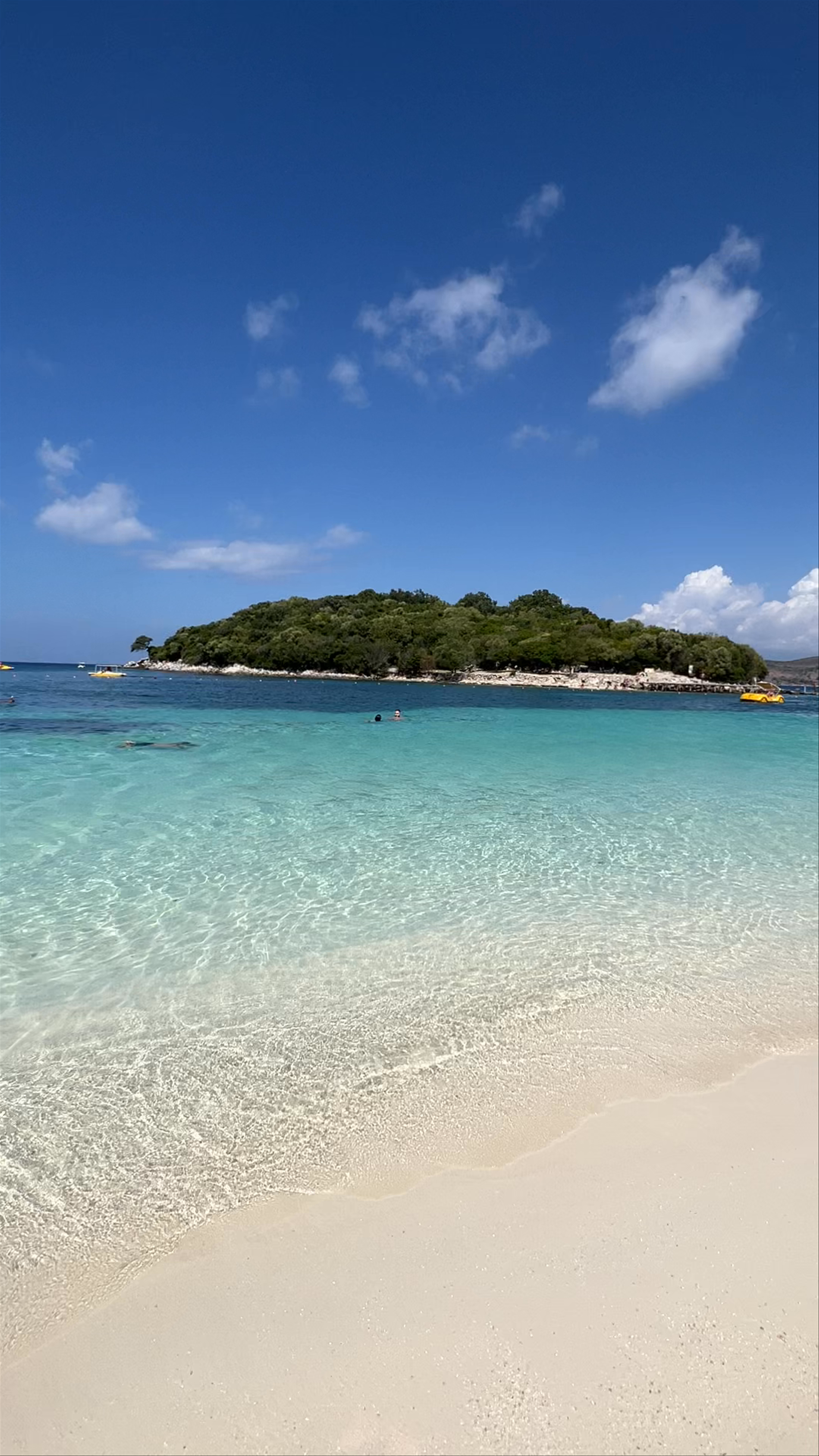 Bora Bora Ksamil (Beach Bar & Restaurant)