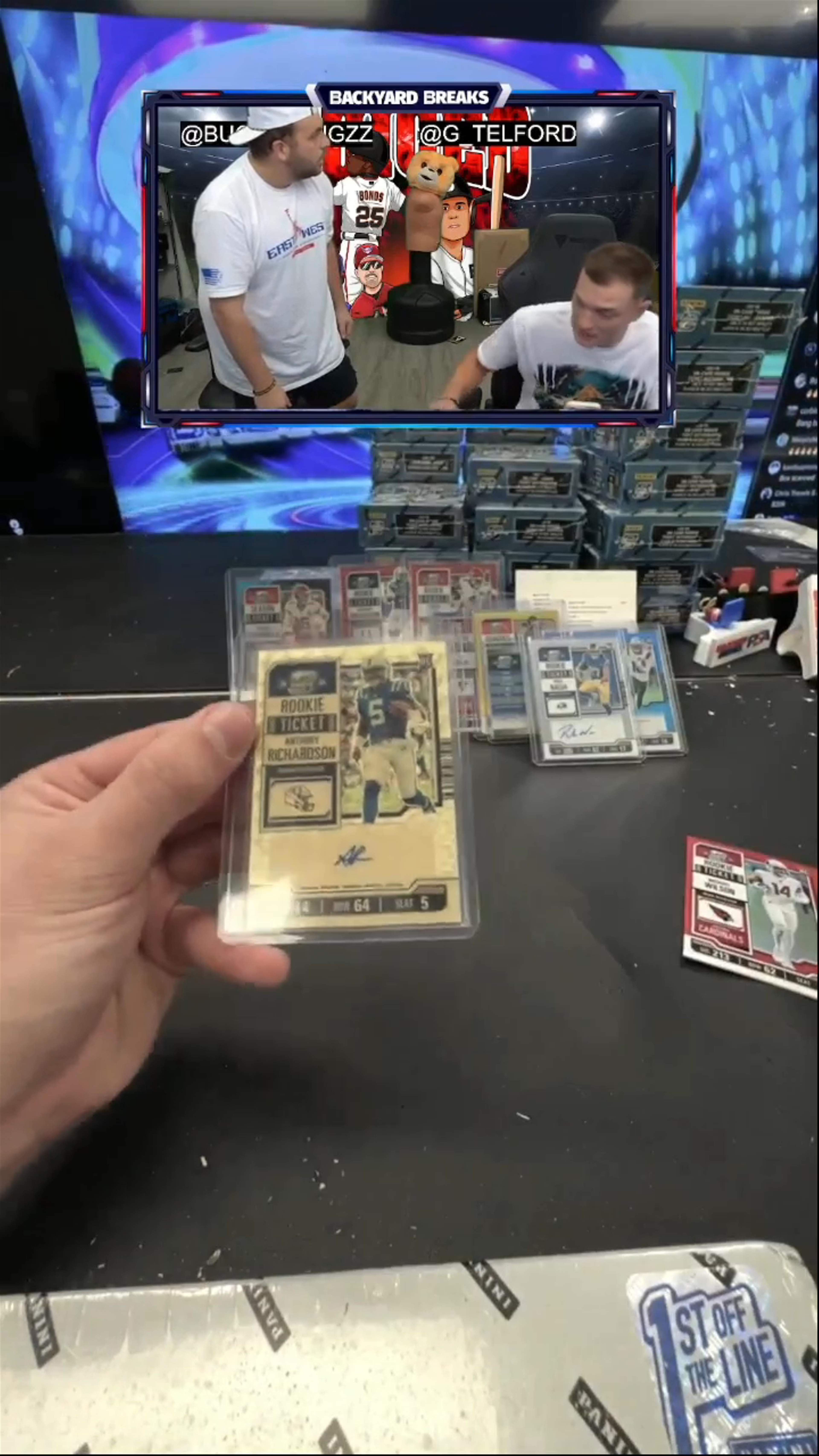 1/1 gold vinyl AR auto out of $300 break