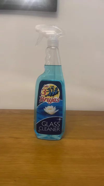 Las 3 Brujas Glass Cleaner