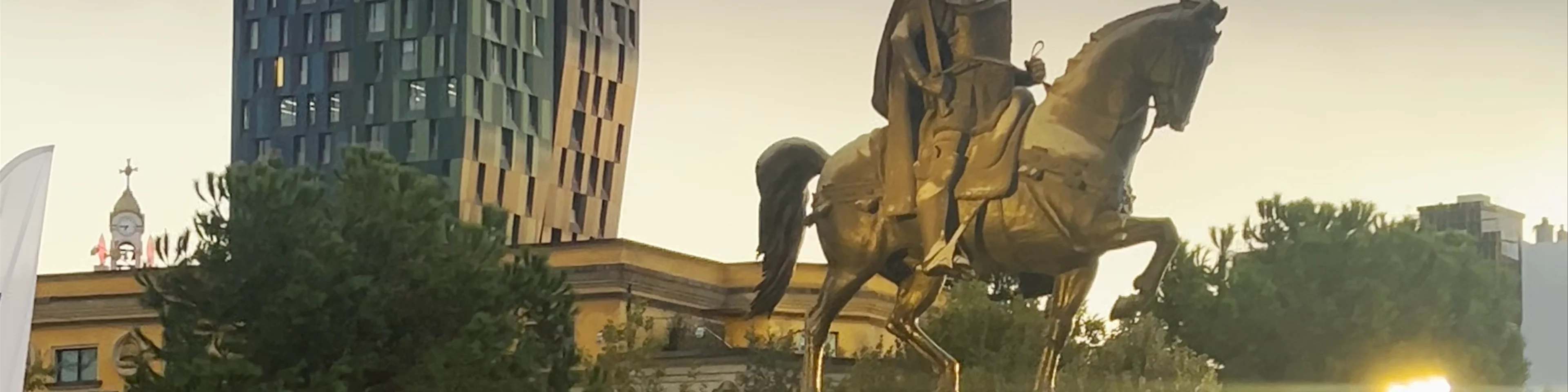 Skanderbeg Statue