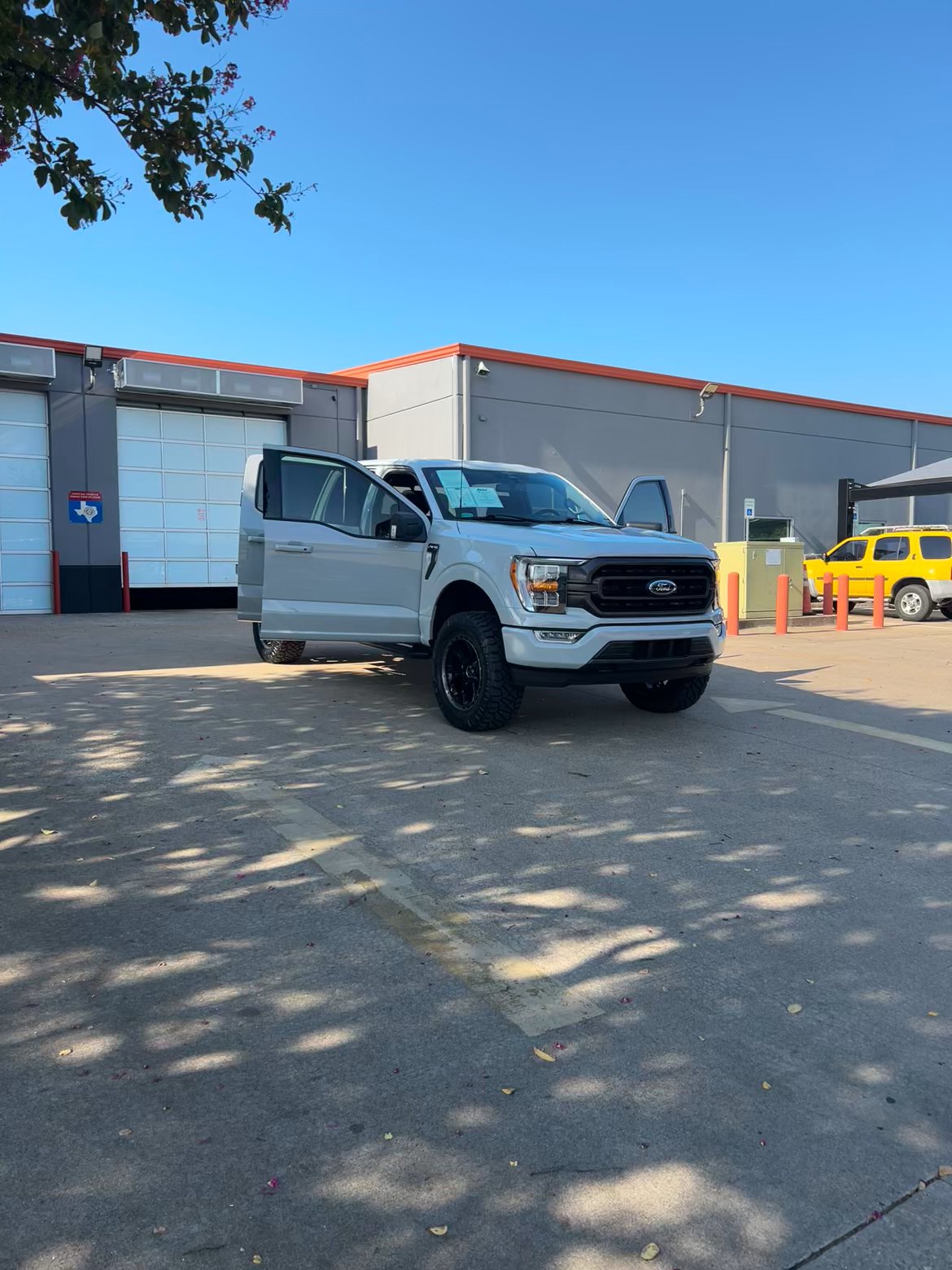 Lifted Trucks - #TX10607 - 2023 Ford F-150 XLT SuperCrew