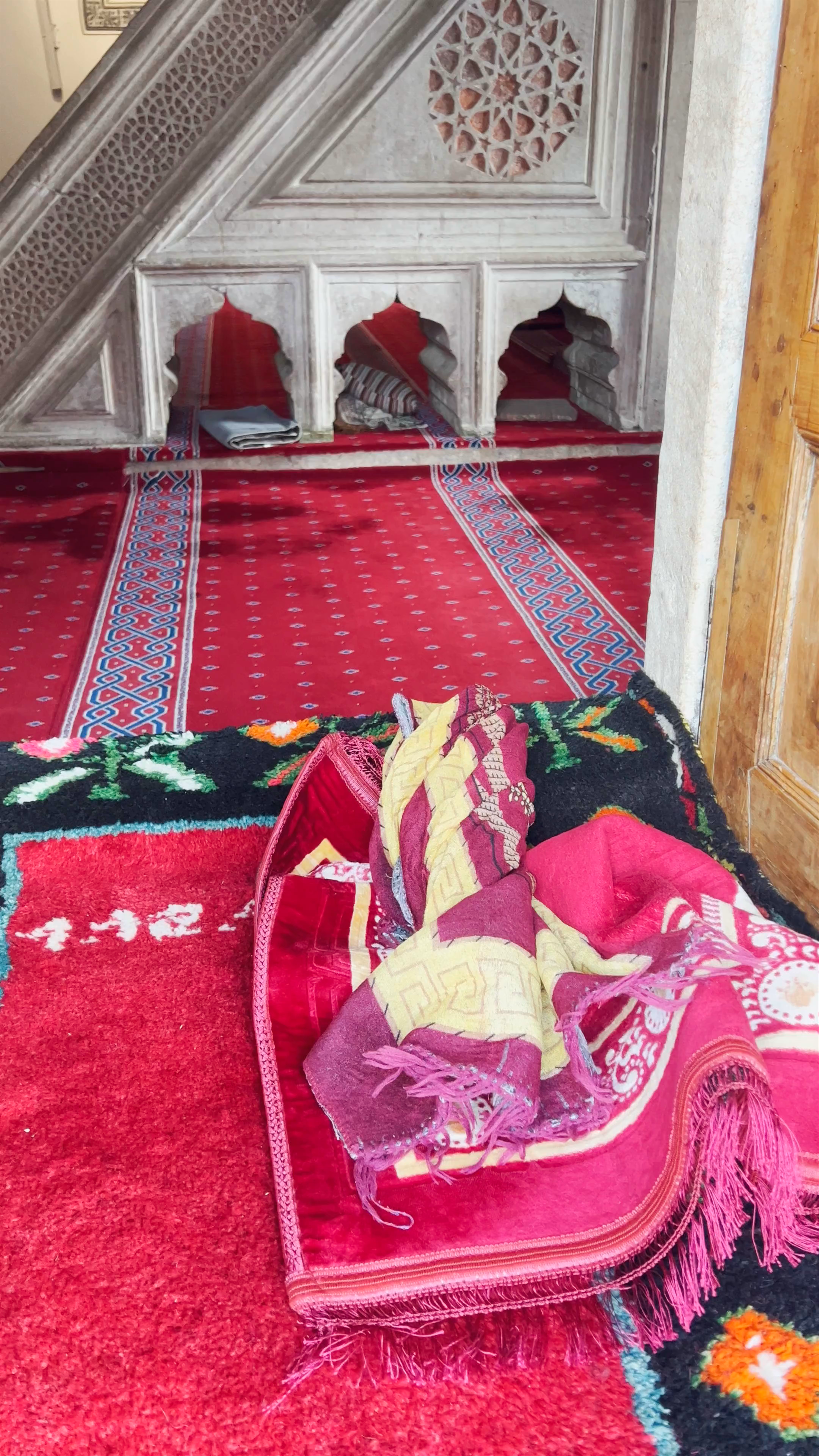 Inside Xhamia e Madhe: A Serene Spiritual Experience in Pristina