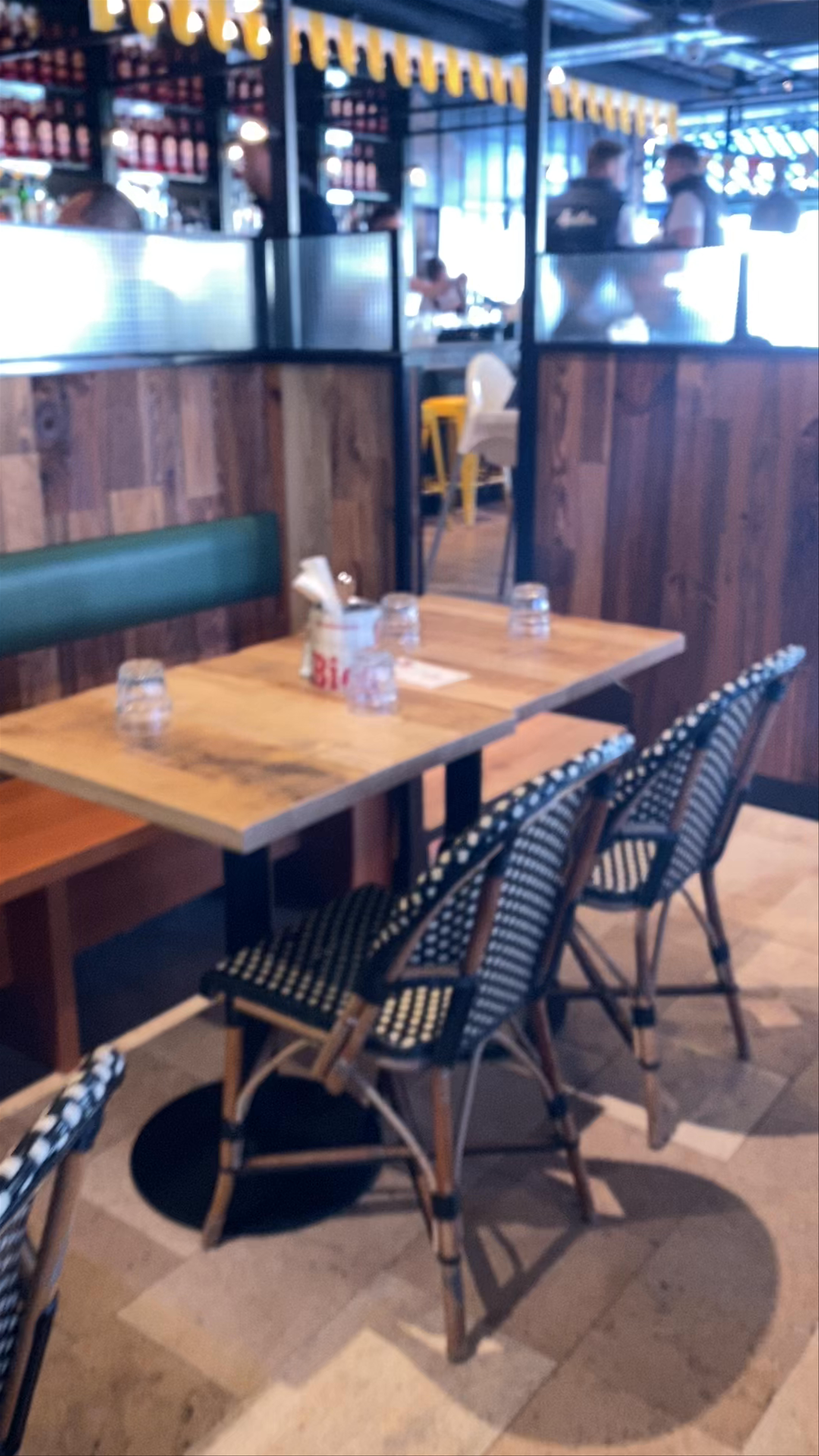 Spíler Biergarten: Cozy Urban Dining Experience in Budapest
