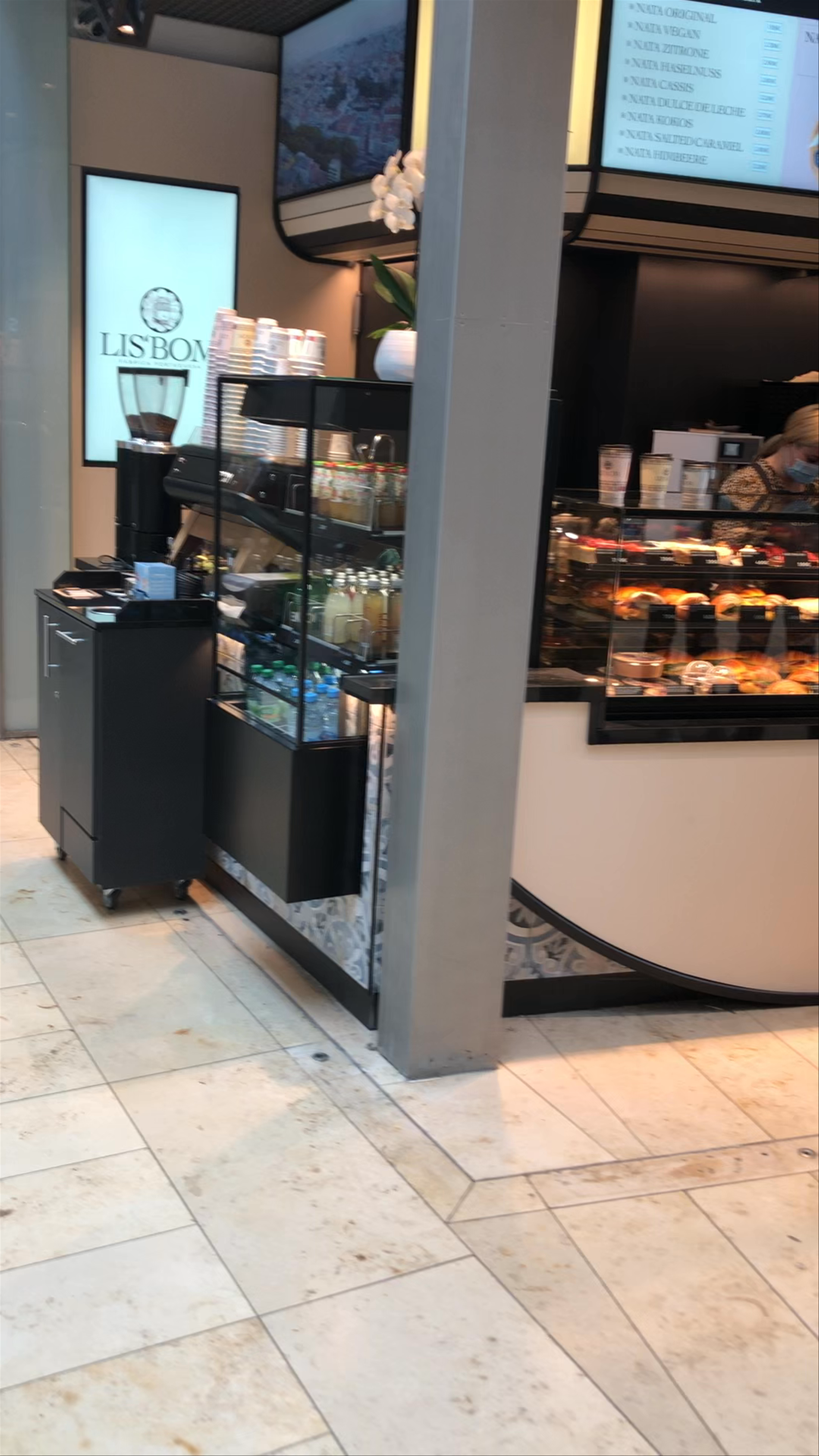 Lis'Bom - Portuguese Bakery Experience in Hamburg Europa Passage
