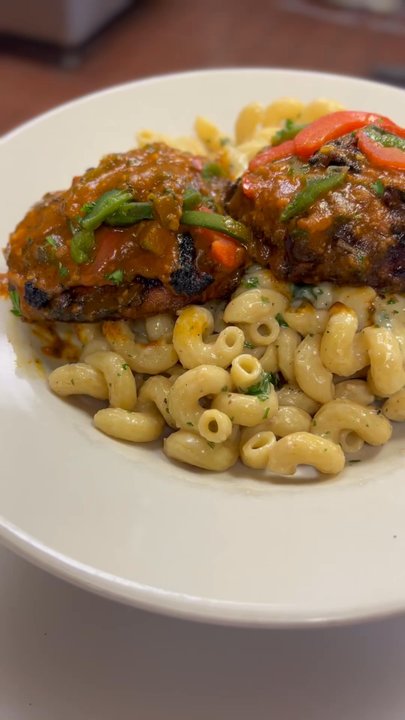 Coconuts Bar and Grill - Smoked Jerk Alfredo Pasta - Bars Near Me - Vidalia, Louisiana